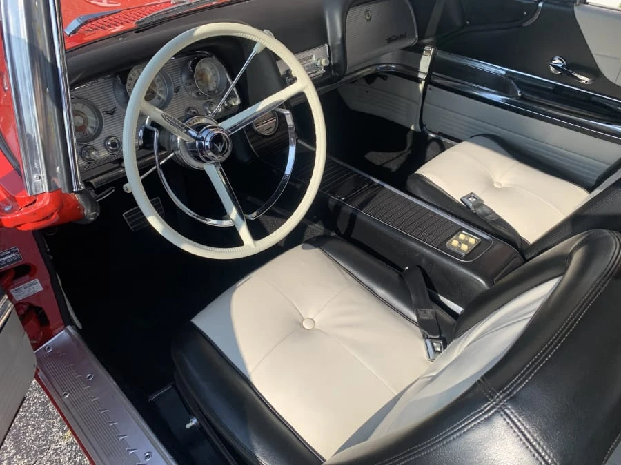 1960 Ford Thunderbird 2nd Gen - Image 4 of 8