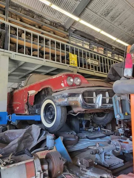 1960 Ford Thunderbird 2nd Gen - Image 2 of 9