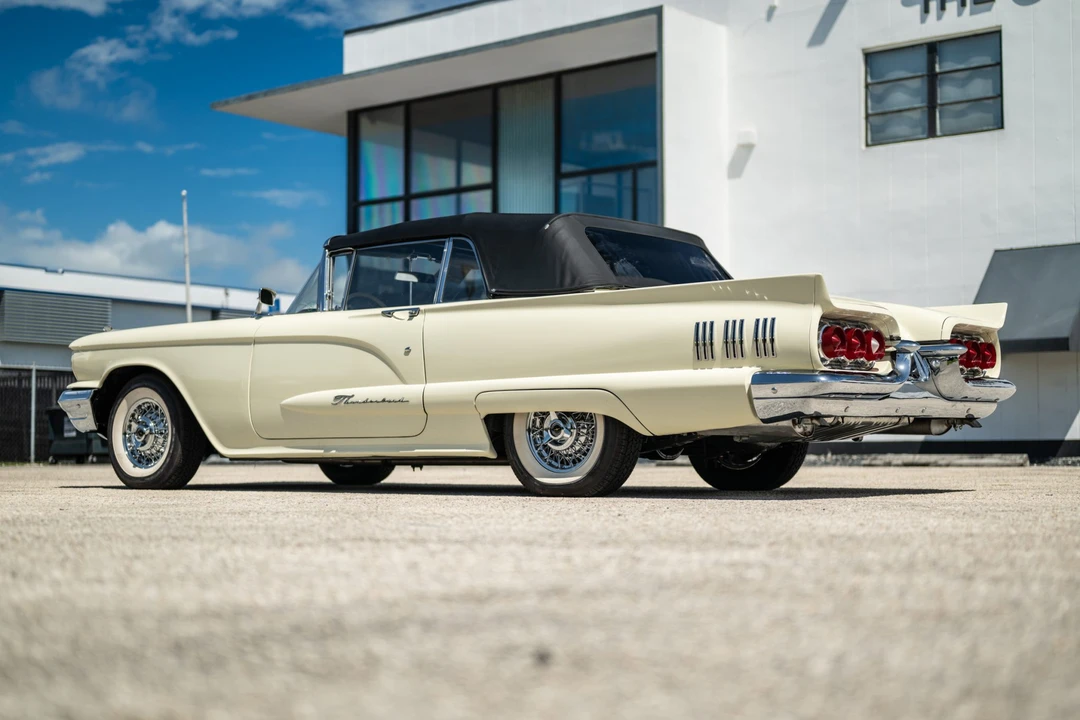 1960 Ford Thunderbird 2nd Gen - Image 17 of 31