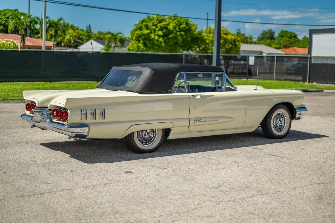 1960 Ford Thunderbird 2nd Gen - Image 24 of 31