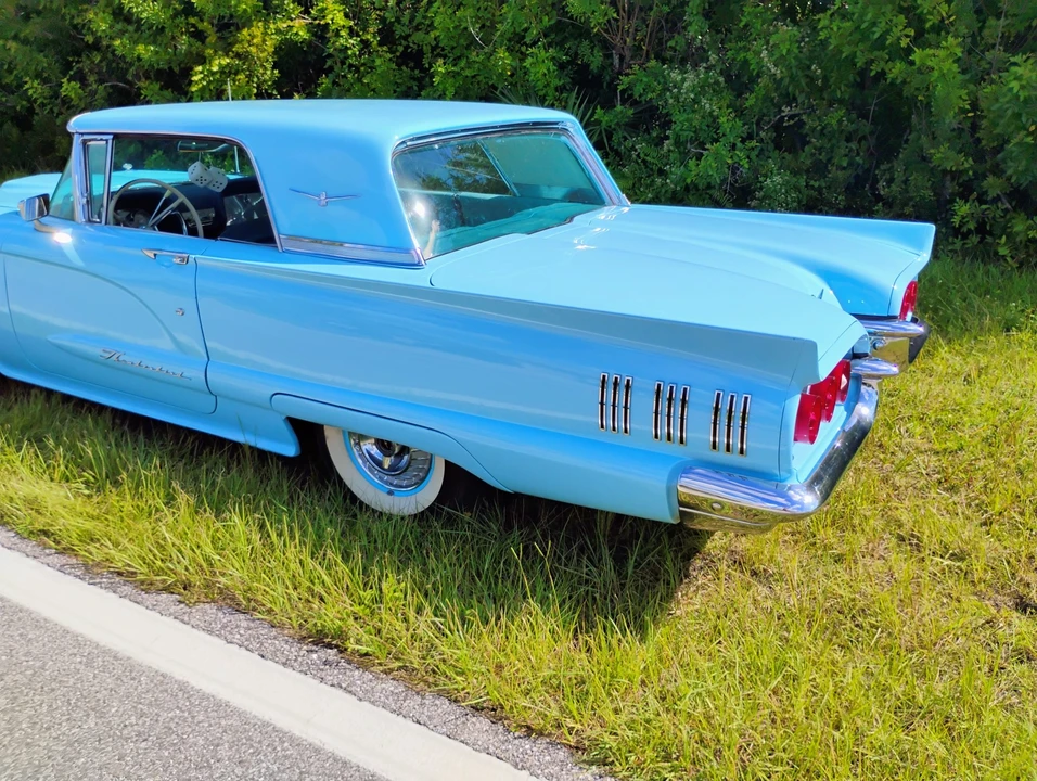 1960 Ford Thunderbird 2nd Gen - Image 10 of 31