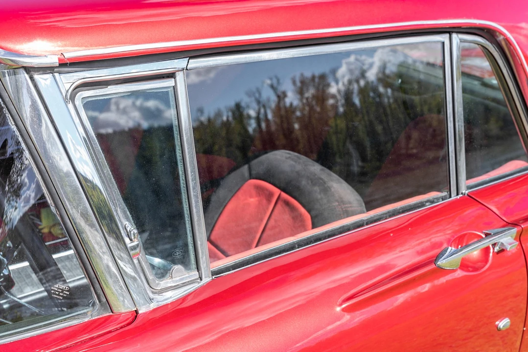 1960 Ford Thunderbird 2nd Gen - Image 28 of 31