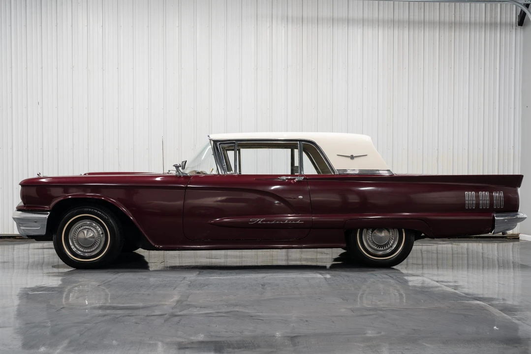 1960 Ford Thunderbird 2nd Gen - Image 29 of 31