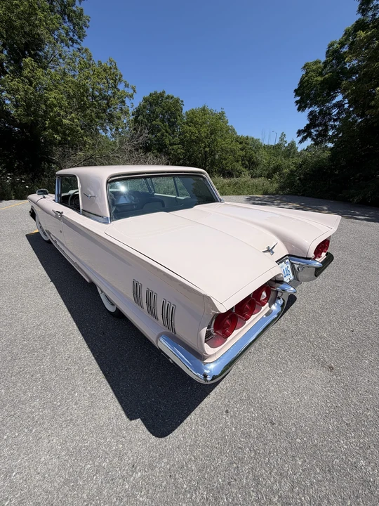 1960 Ford Thunderbird 2nd Gen - Image 26 of 31