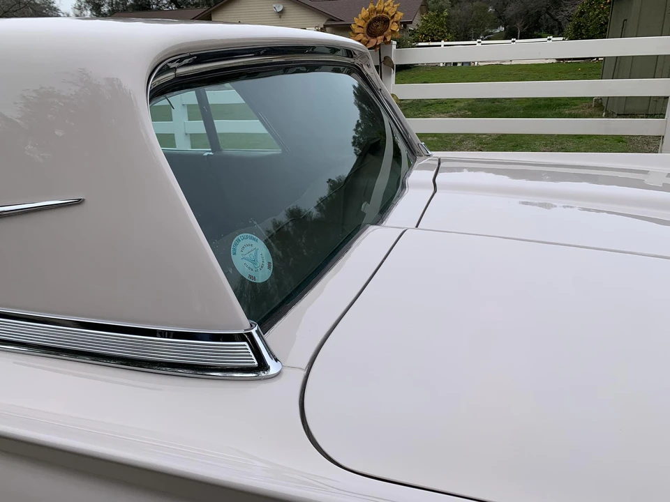 1960 Ford Thunderbird 2nd Gen - Image 27 of 31