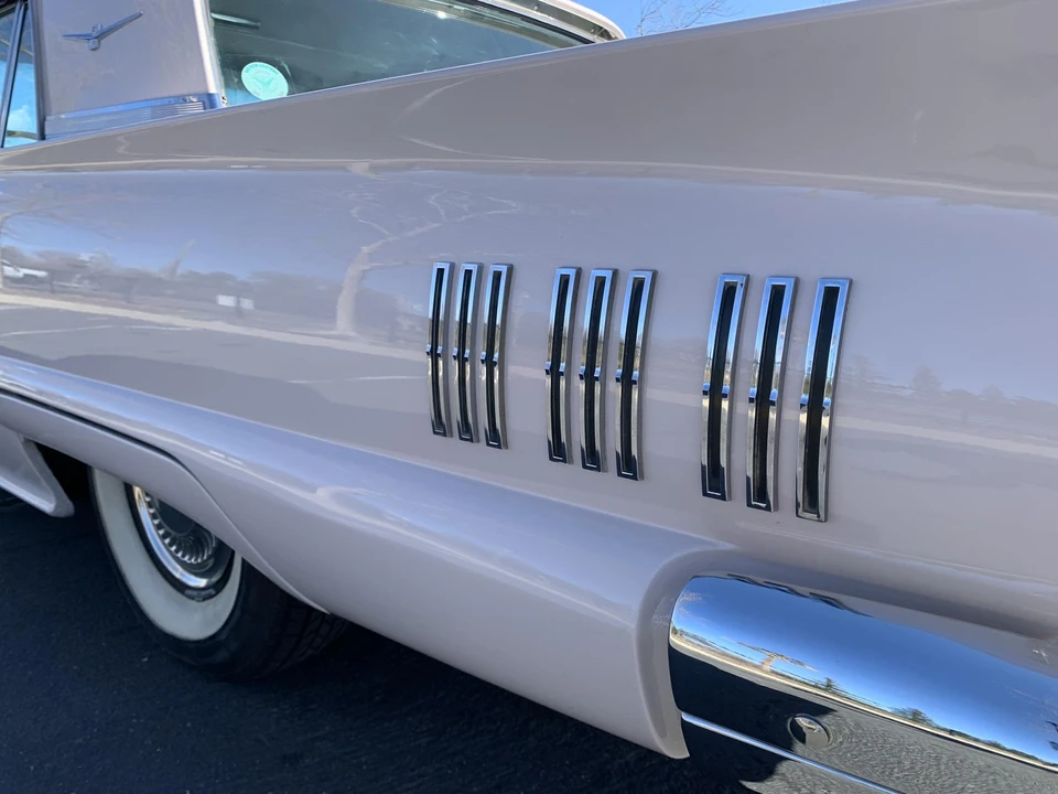 1960 Ford Thunderbird 2nd Gen - Image 28 of 31