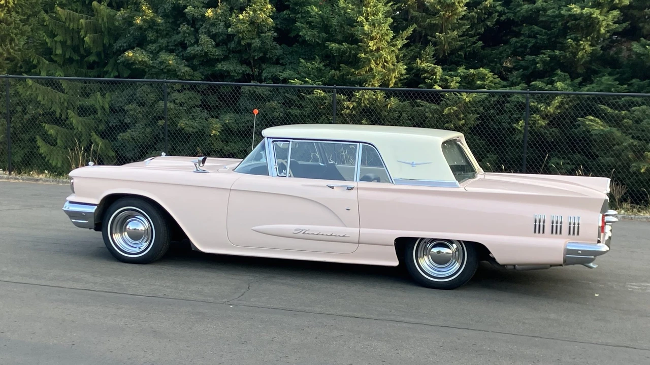 1960 Ford Thunderbird 2nd Gen - Image 13 of 31