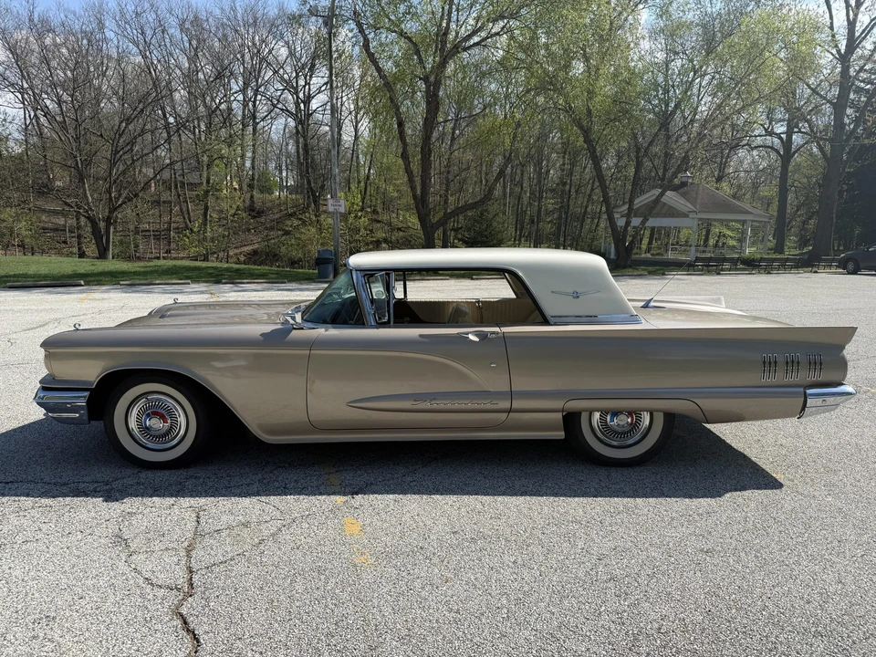 1960 Ford Thunderbird 2nd Gen - Image 17 of 31