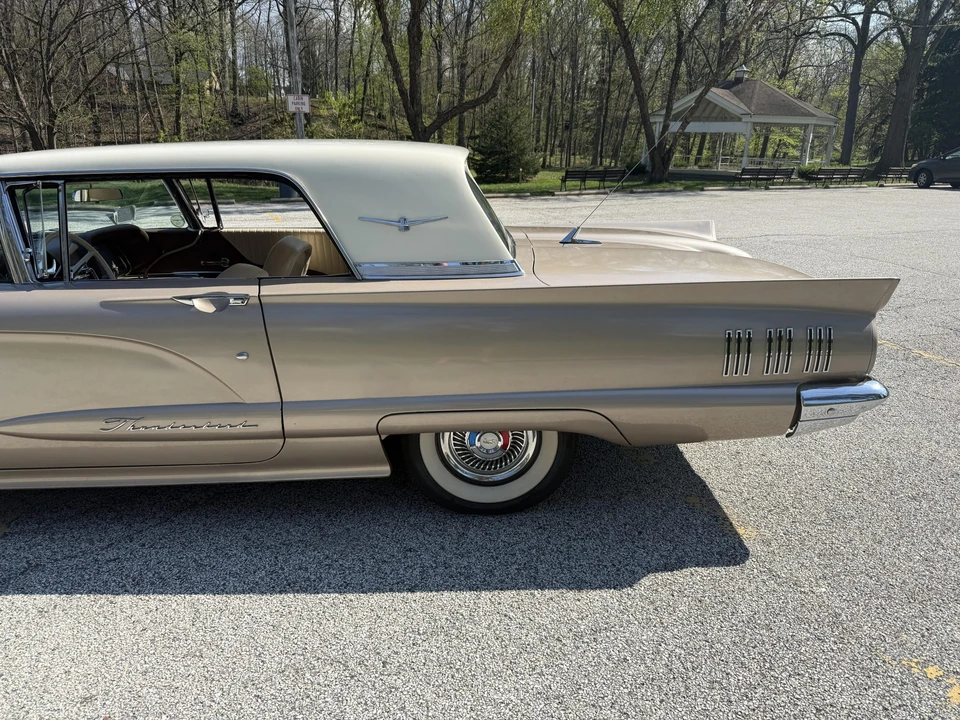 1960 Ford Thunderbird 2nd Gen - Image 20 of 31