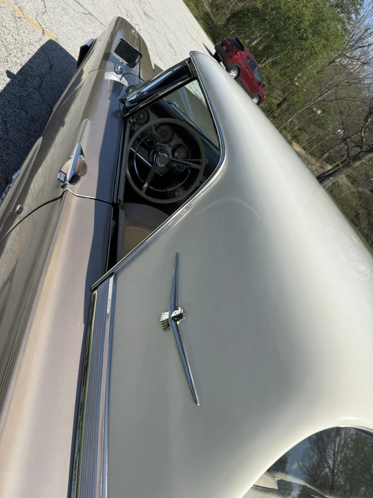 1960 Ford Thunderbird 2nd Gen - Image 26 of 31