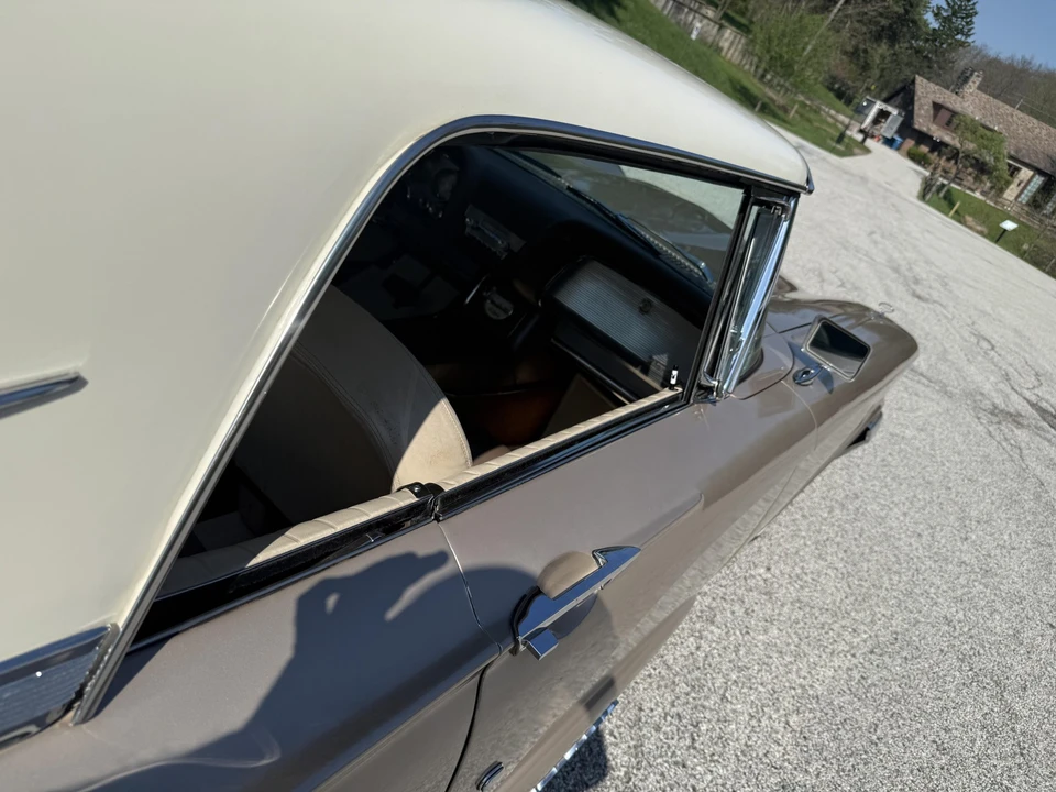 1960 Ford Thunderbird 2nd Gen - Image 25 of 31