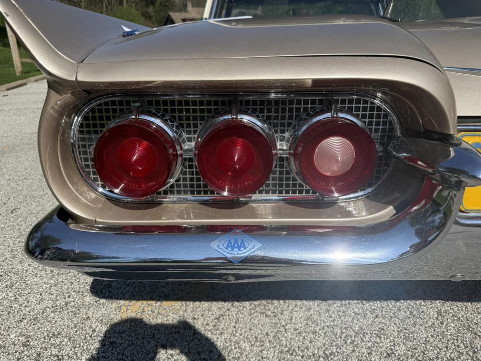 1960 Ford Thunderbird 2nd Gen - Image 21 of 31