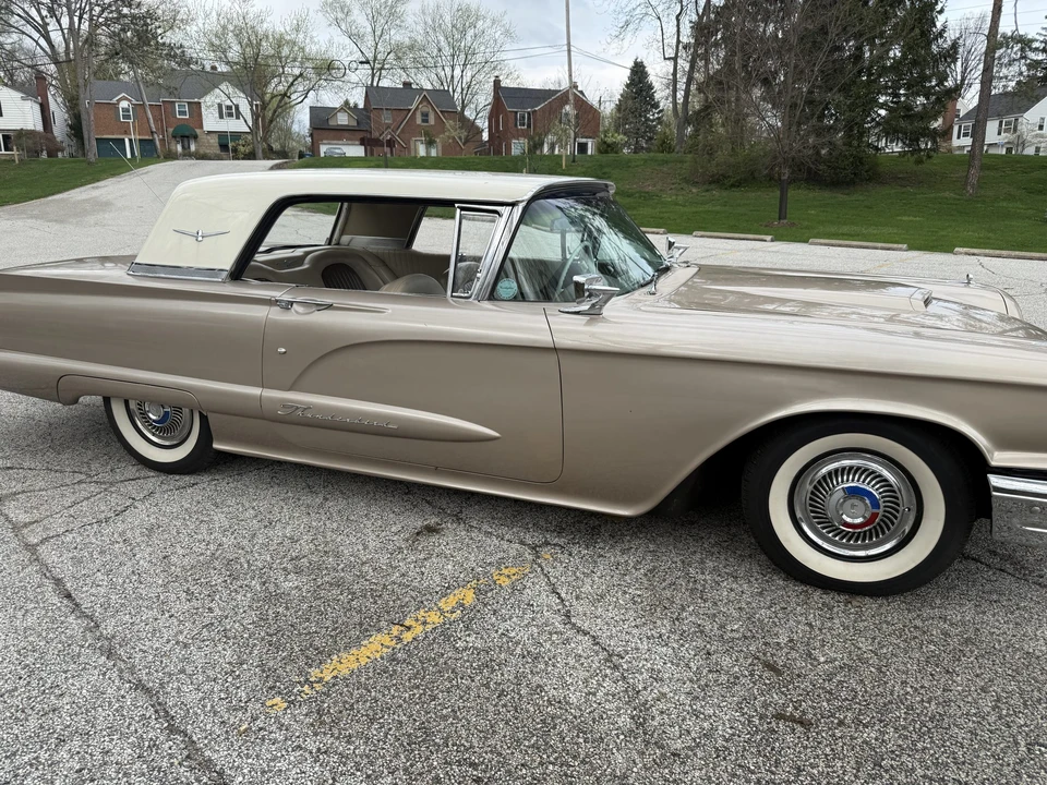 1960 Ford Thunderbird 2nd Gen - Image 11 of 31