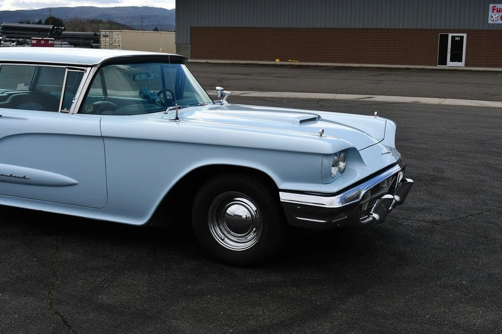 1960 Ford Thunderbird 2nd Gen - Image 25 of 31
