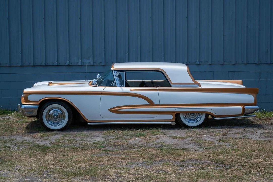 1960 Ford Thunderbird 2nd Gen - Image 16 of 21