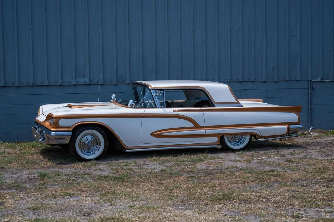 1960 Ford Thunderbird 2nd Gen - Image 15 of 21