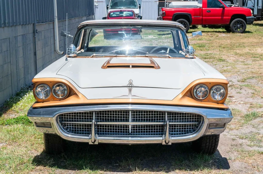 1960 Ford Thunderbird 2nd Gen - Image 10 of 21