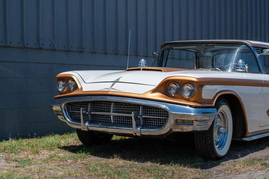 1960 Ford Thunderbird 2nd Gen - Image 25 of 31