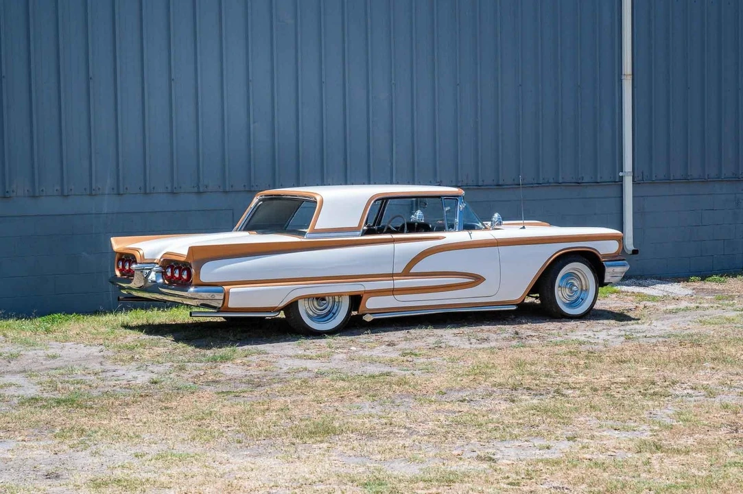 1960 Ford Thunderbird 2nd Gen - Image 31 of 31