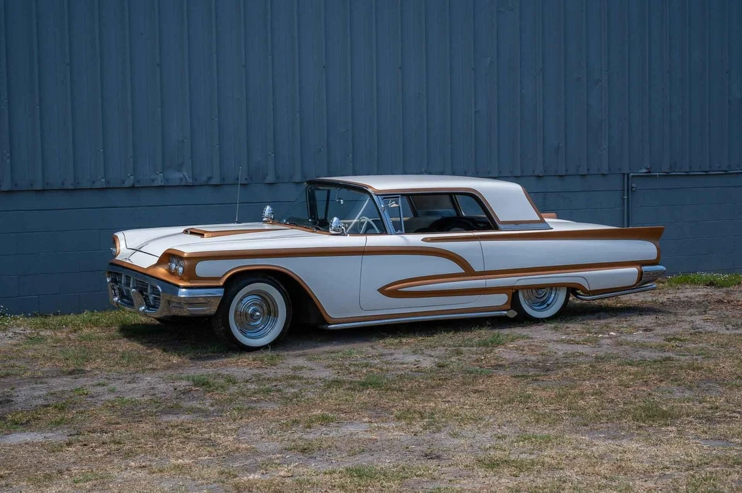 1960 Ford Thunderbird 2nd Gen - Image 14 of 21
