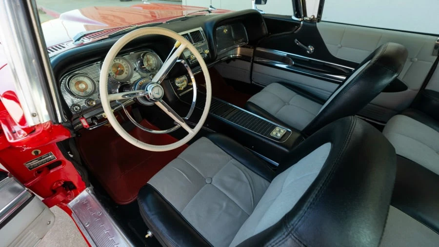 1960 Ford Thunderbird 2nd Gen - Image 4 of 24
