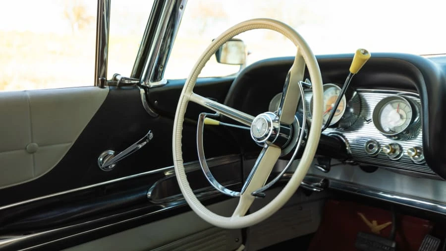 1960 Ford Thunderbird 2nd Gen - Image 10 of 24