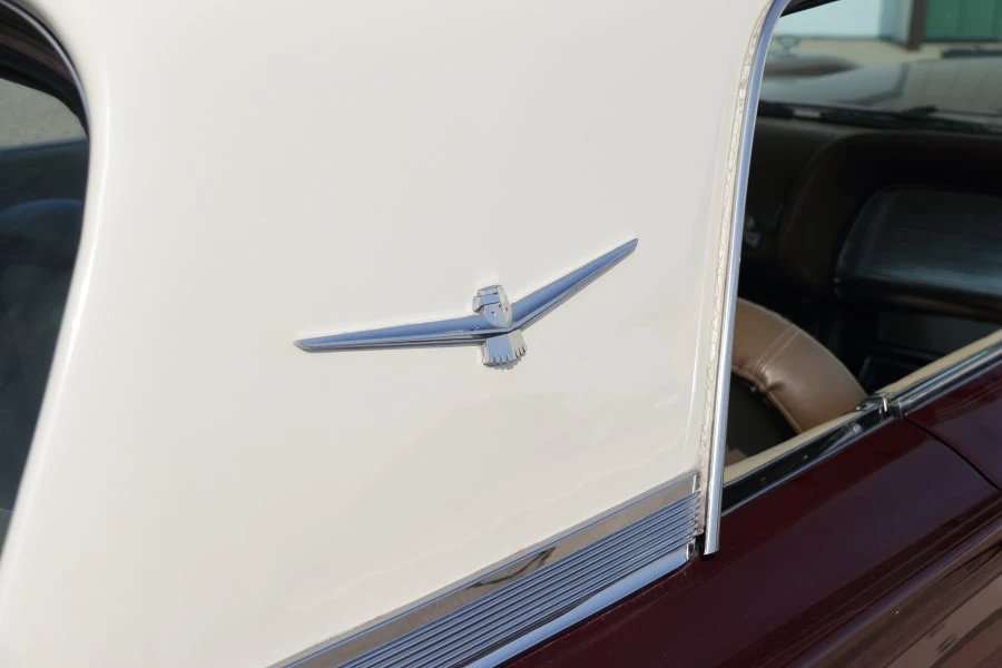 1960 Ford Thunderbird 2nd Gen - Image 9 of 24