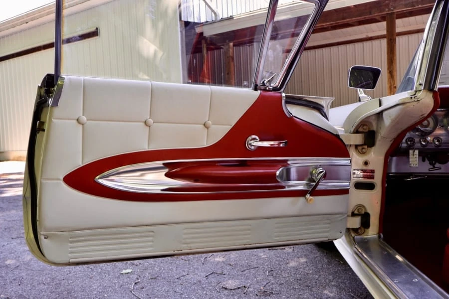 1960 Ford Thunderbird 2nd Gen - Image 14 of 22