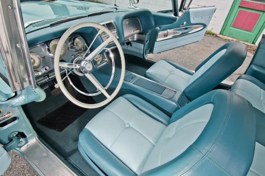 1960 Ford Thunderbird 2nd Gen - Image 5 of 12