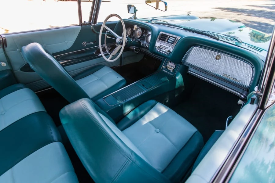 1960 Ford Thunderbird 2nd Gen - Image 5 of 12