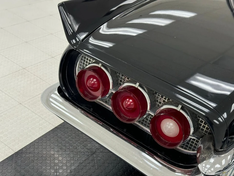 1960 Ford Thunderbird 2nd Gen - Image 19 of 31