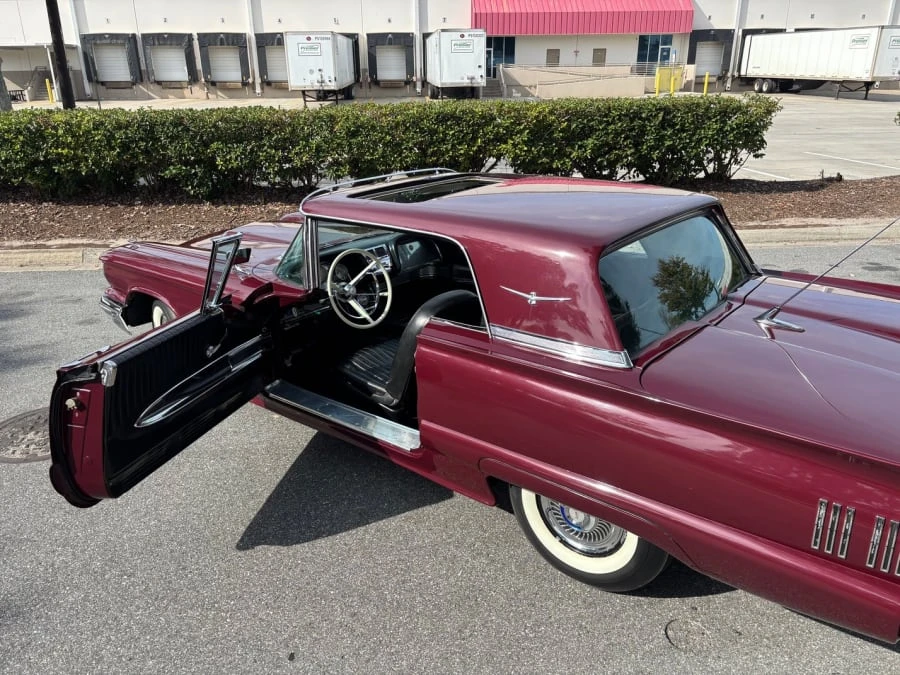 1960 Ford Thunderbird 2nd Gen - Image 25 of 31