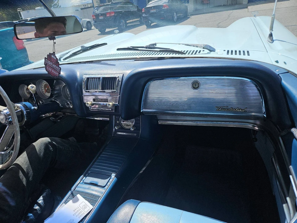 1960 Ford Thunderbird 2nd Gen - Image 18 of 22