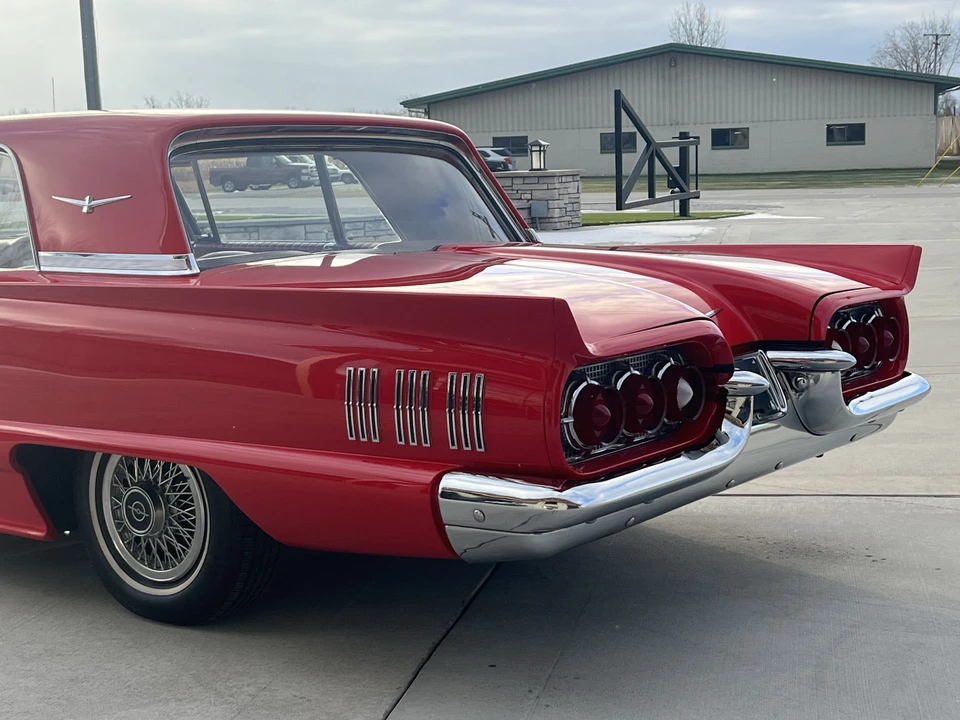 1960 Ford Thunderbird 2nd Gen - Image 17 of 31