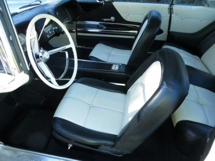 1960 Ford Thunderbird 2nd Gen - Image 6 of 12