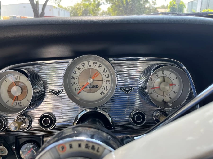 1960 Ford Thunderbird 2nd Gen - Image 10 of 16