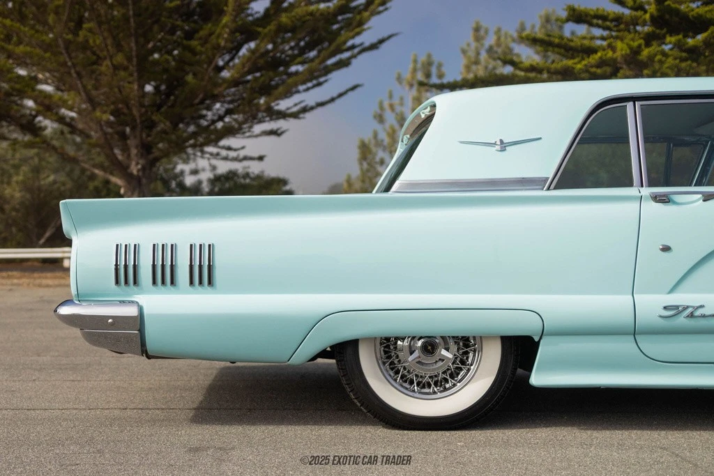 1960 Ford Thunderbird 2nd Gen - Image 10 of 12