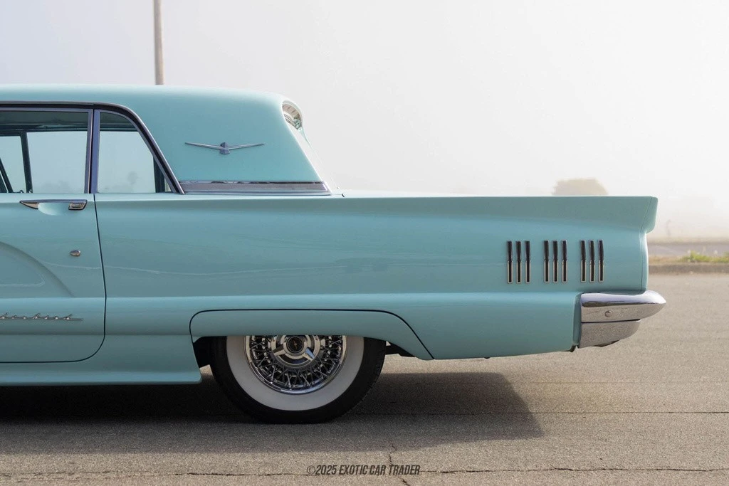1960 Ford Thunderbird 2nd Gen - Image 5 of 12
