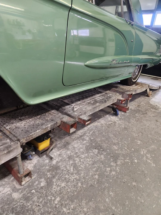 1960 Ford Thunderbird 2nd Gen - Image 2 of 21
