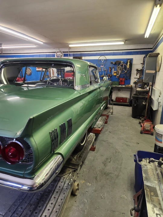1960 Ford Thunderbird 2nd Gen - Image 4 of 21
