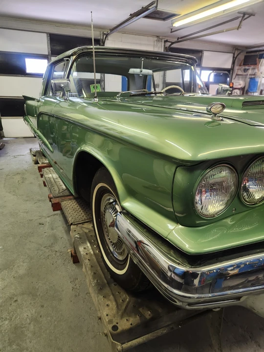 1960 Ford Thunderbird 2nd Gen - Image 5 of 21