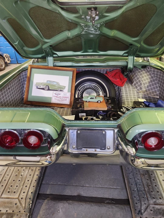 1960 Ford Thunderbird 2nd Gen - Image 10 of 21
