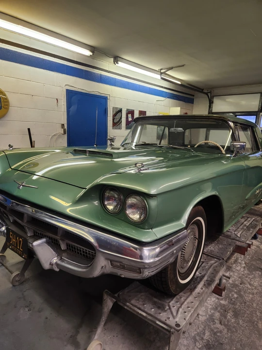 1960 Ford Thunderbird 2nd Gen - Image 20 of 21