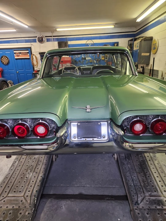 1960 Ford Thunderbird 2nd Gen - Image 9 of 21