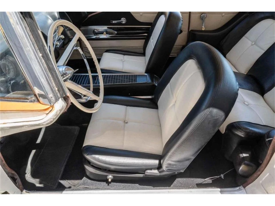1960 Ford Thunderbird 2nd Gen - Image 12 of 16