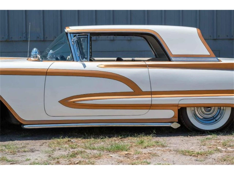 1960 Ford Thunderbird 2nd Gen - Image 9 of 16