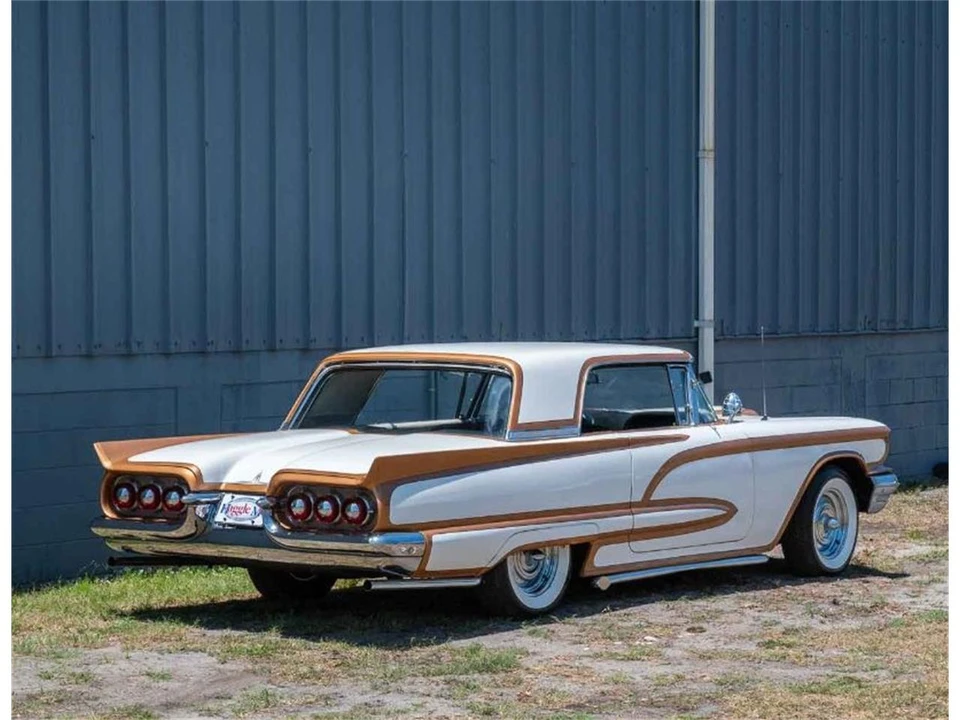 1960 Ford Thunderbird 2nd Gen - Image 2 of 16