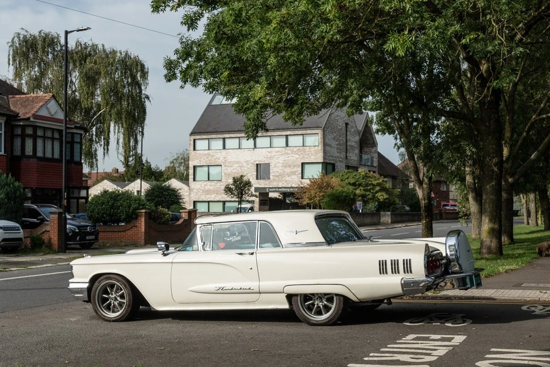 1960 Ford Thunderbird 2nd Gen - Image 9 of 30