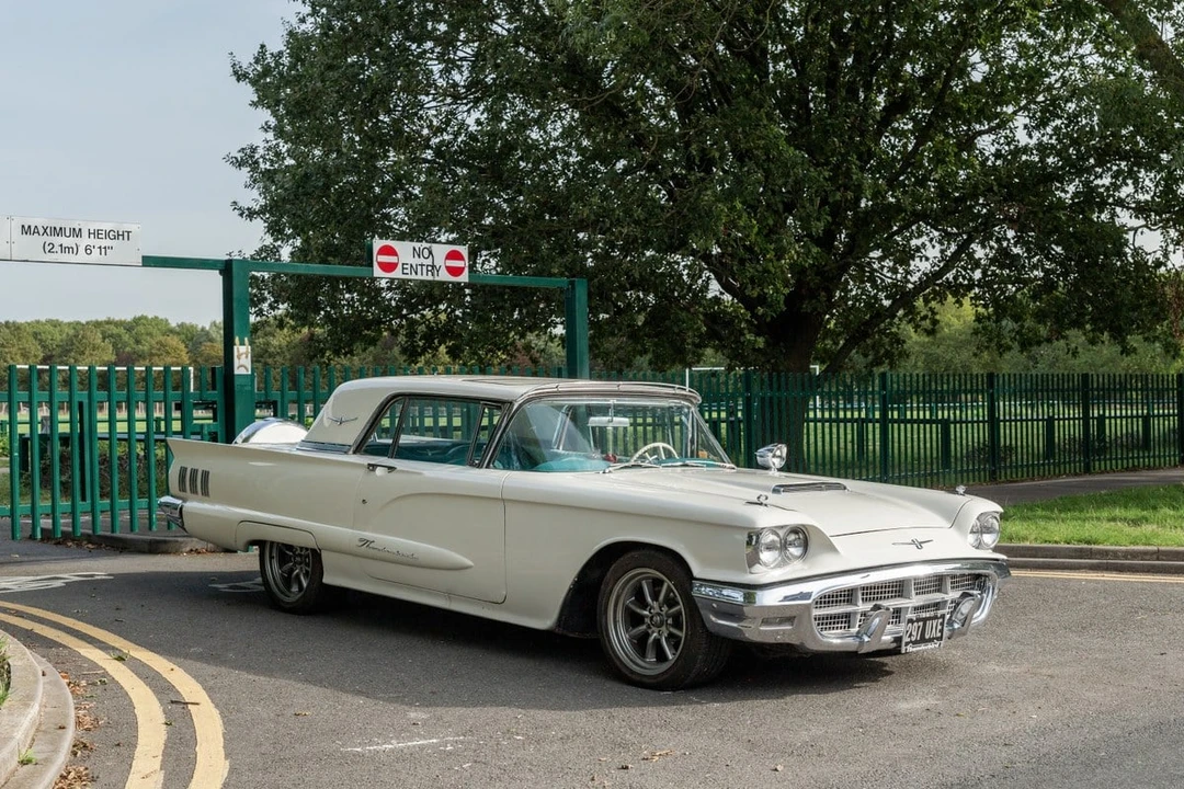 1960 Ford Thunderbird 2nd Gen - Image 11 of 30