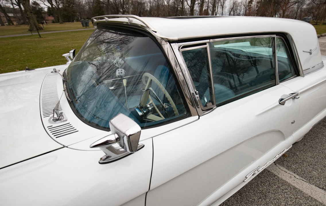 1960 Ford Thunderbird 2nd Gen - Image 13 of 31